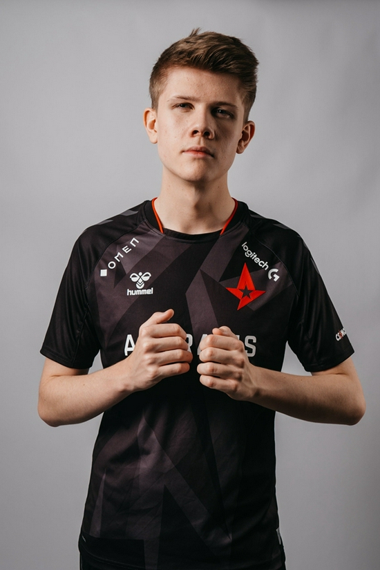 英雄联盟S15总决赛IMAX直播精彩回顾